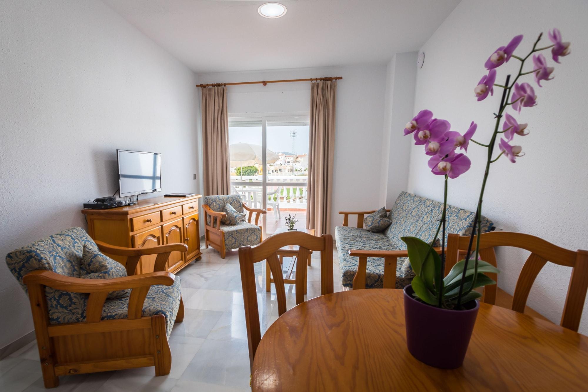 Apartamentos Las Rosas De Capistrano Nerja Exterior photo