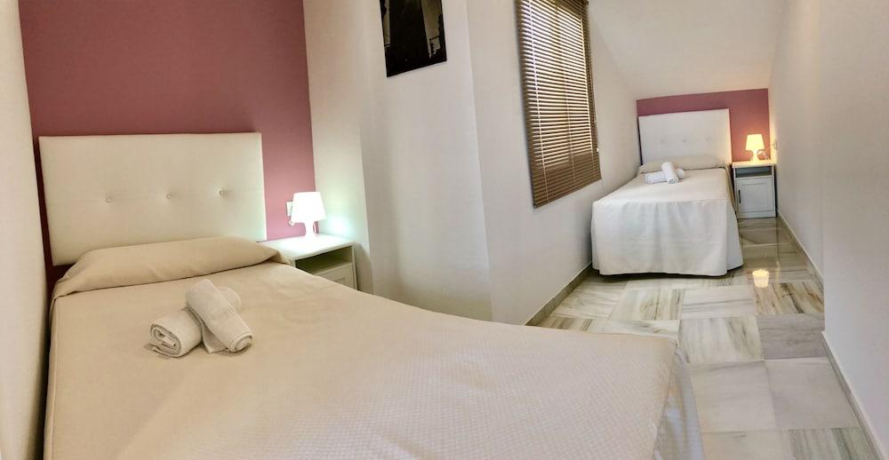Apartamentos Las Rosas De Capistrano Nerja Exterior photo