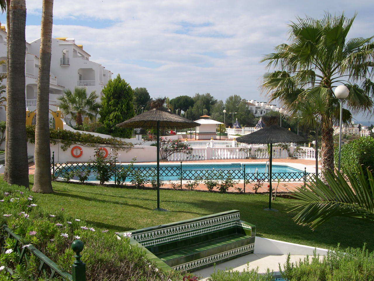 Apartamentos Las Rosas De Capistrano Nerja Exterior photo